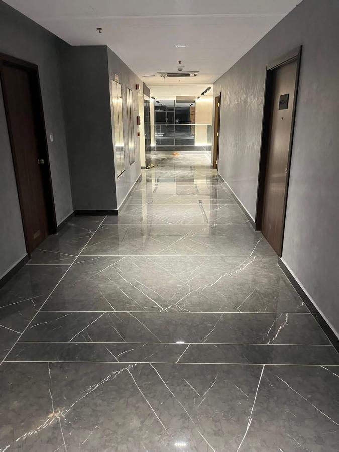 Presidency Airport Hotel Kochi Exterior foto